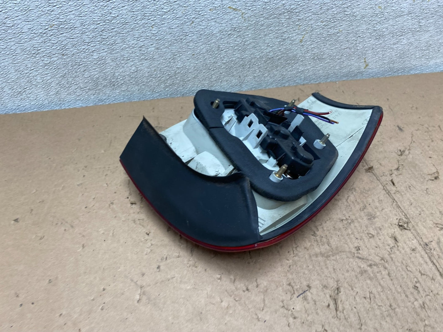 2002 2003 2004 Audi A6 Sedan Oem Right Passenger RH Side Tail Light Oem S5200 DG3