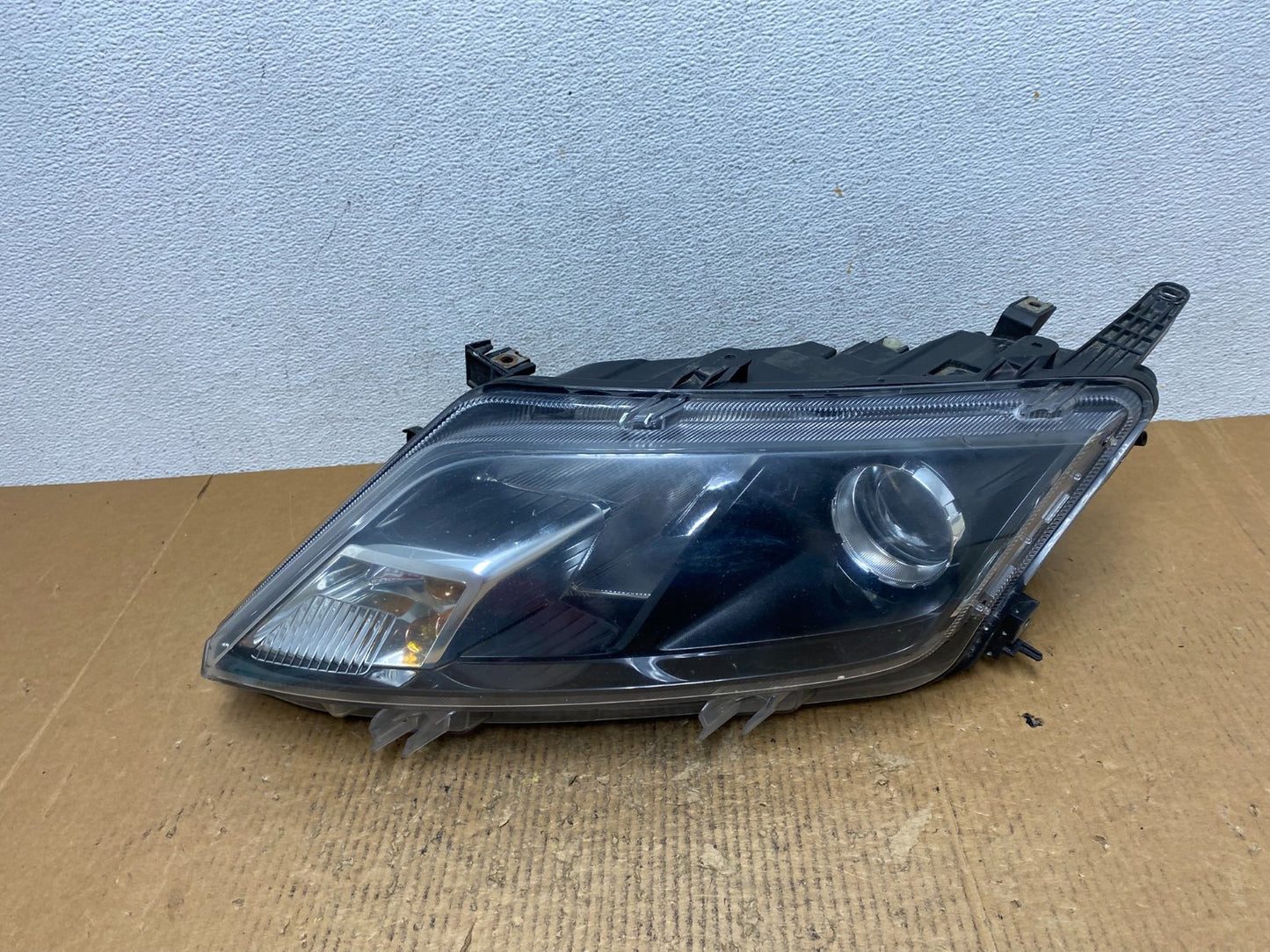 2010 2011 2012 Ford Fusion Left Driver LH Side Headlight Halogen AE1665 DW0