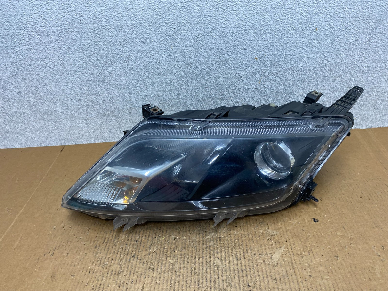 2010 2011 2012 Ford Fusion Left Driver LH Side Headlight Halogen AE1665 DW0