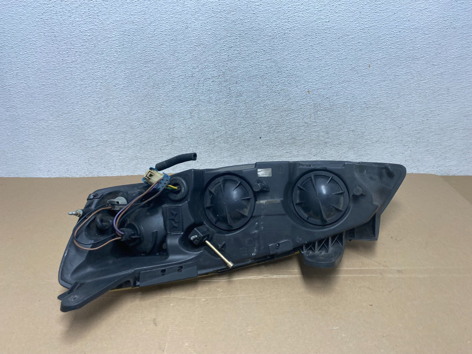 2005 to 2009 Pontiac G6 Headlight Right Passenger Rh Side Halogen AF4334 DW5