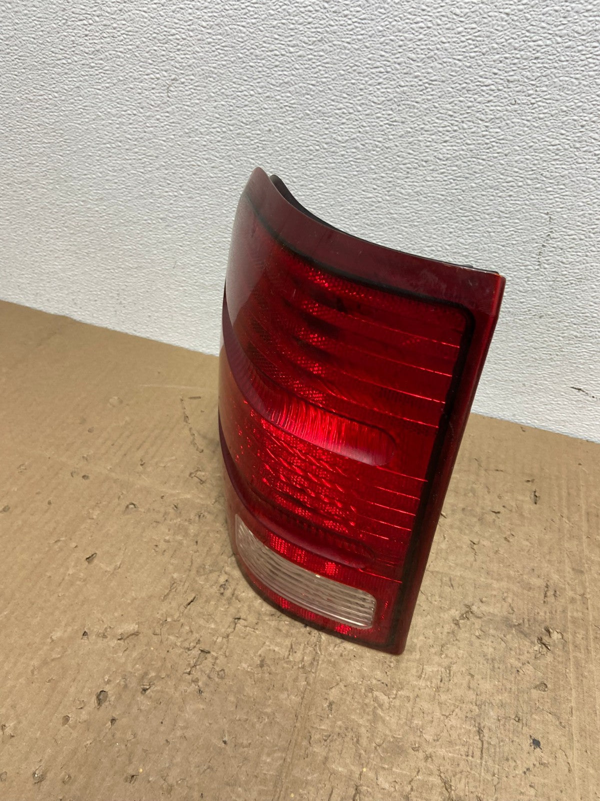 2002 to 2005 Ford Explorer Left Driver Lh Side Tail light AC0058 LK1