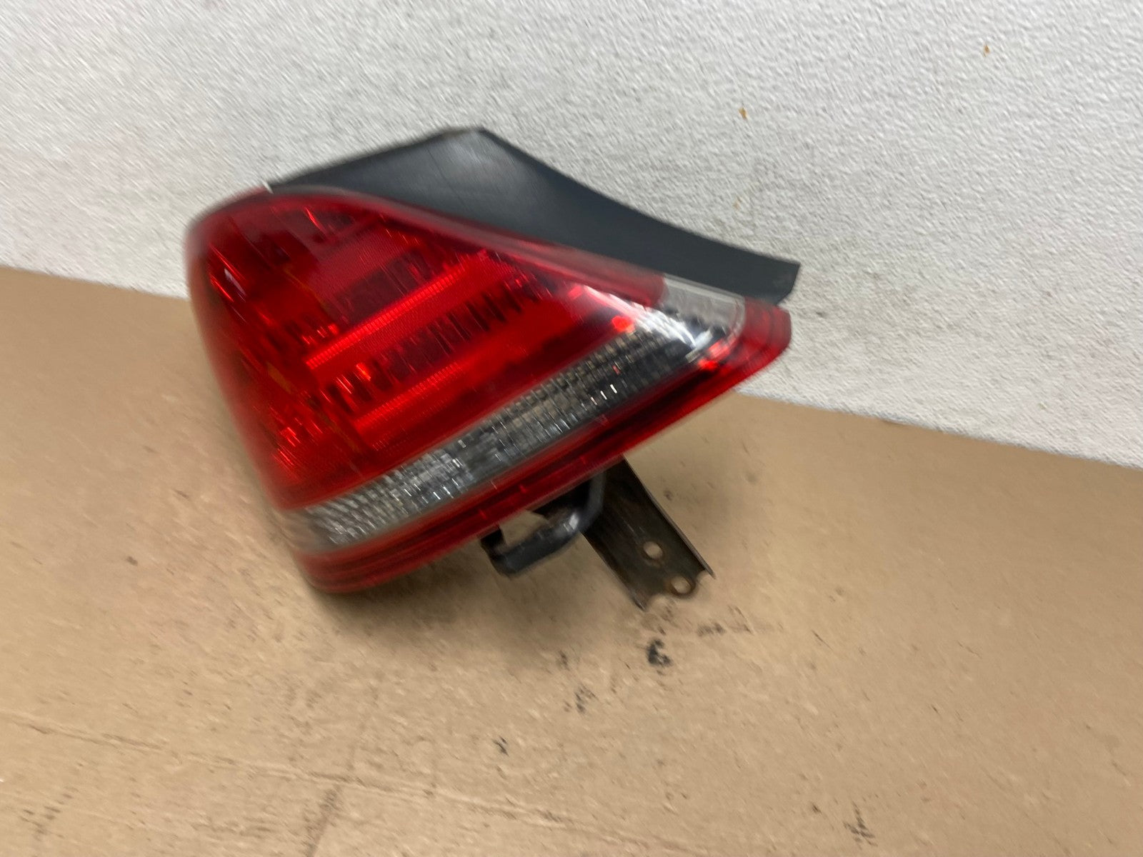 2005-2010 Toyota Avalon Left Driver Lh Side Tail Light AF4892 LK1