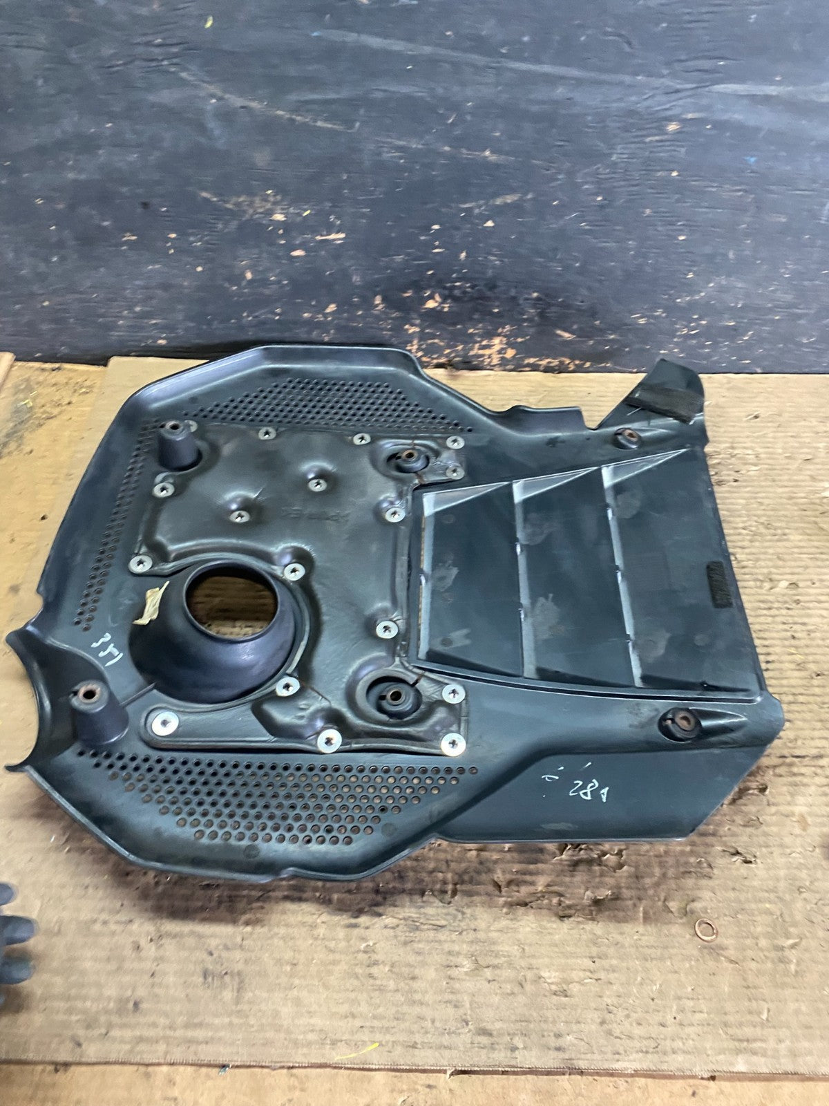 2006 to 2010 Hyundai Azera V6 Engine Motor Shield Cover OEM S5950 DG7
