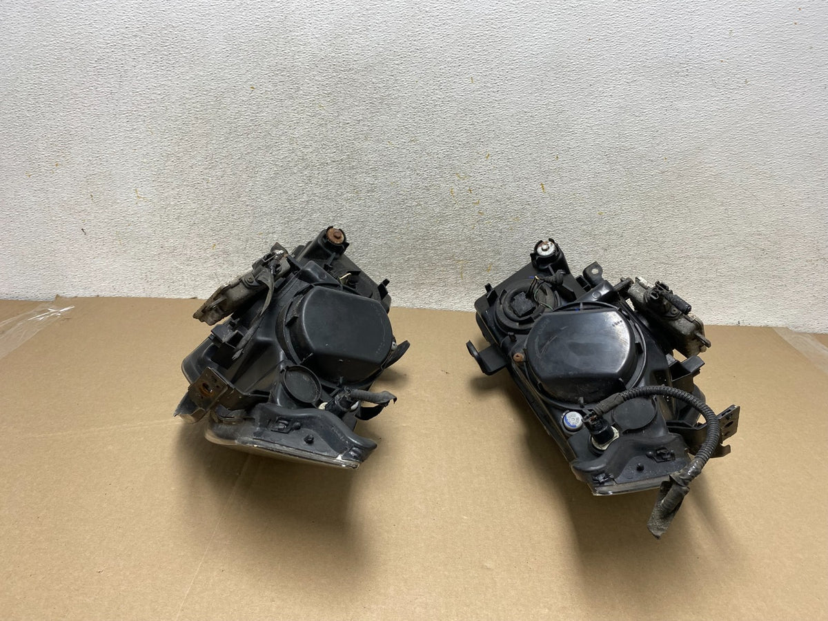 2004 to 2008 Acura TSX Left+Right Side Xenon HID Headlights AH6641 DW8
