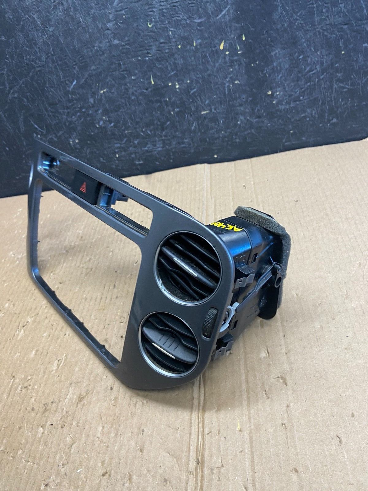 2012 to 2017 Volkswagen Tiguan Center Dashboard Radio Bezel Trim ae4044 DG2