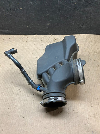 2020 to 2022 Ford Explorer OEM Air Right Intake Cleaner Inlet OEM j0666 DG13