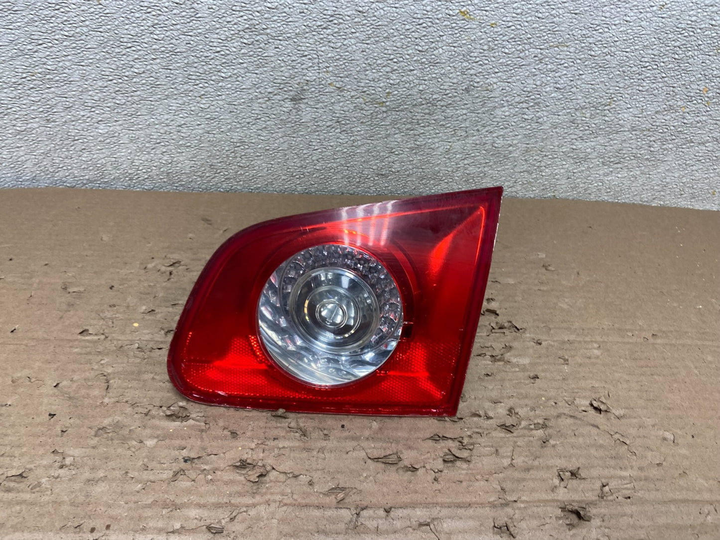 Wagon 2006 to 2010 Volkswagen Passat Right Passenger Inner Tail Light Oem AB16840