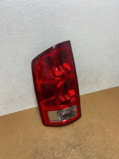 2002 to 2006 Dodge Ram 1500 Left Driver side Tail Light AE0206 LK2