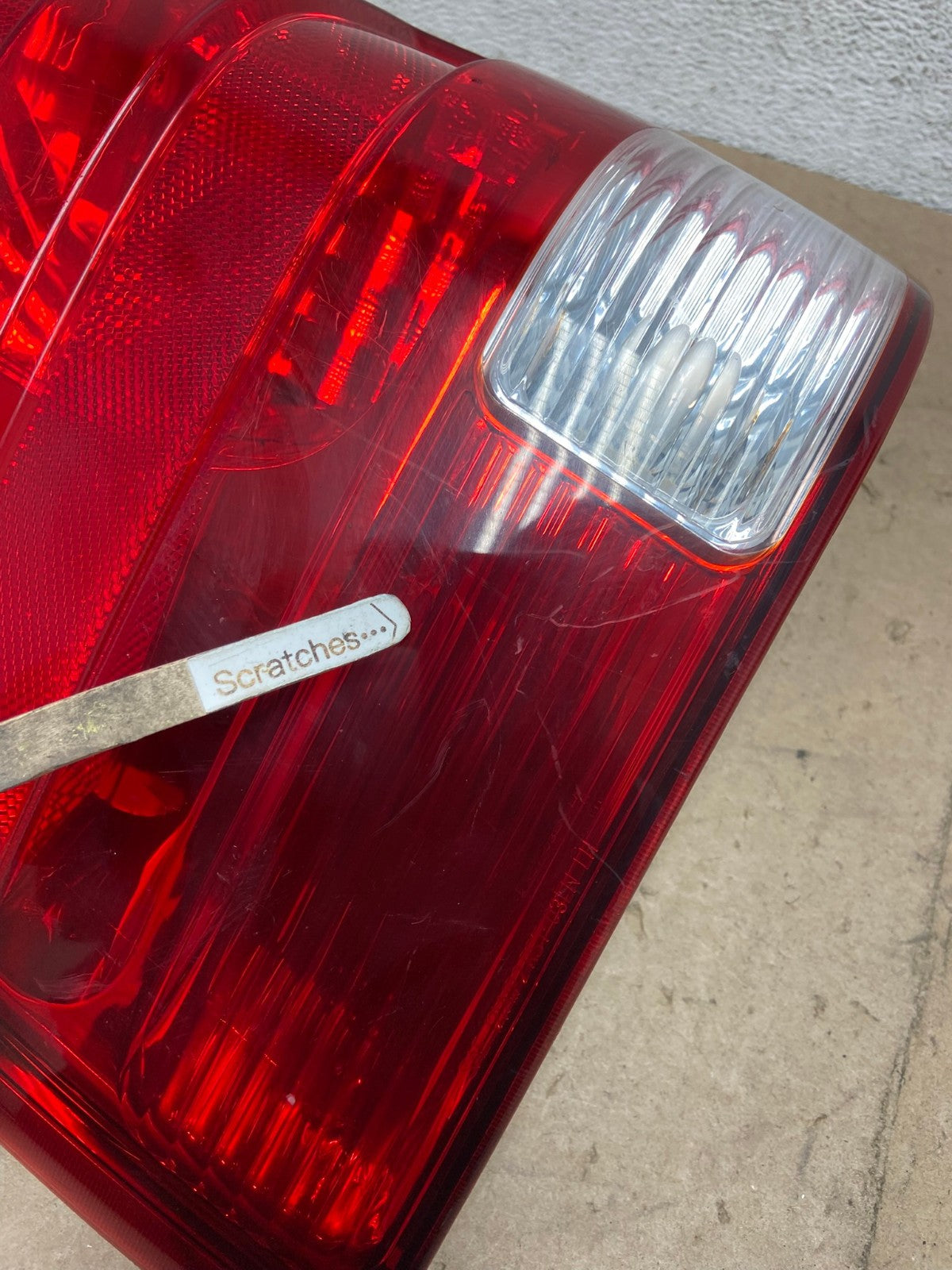 2003 2004 2005 2006 Ford Expedition Left Driver Lh Tail light AG5570 LK3