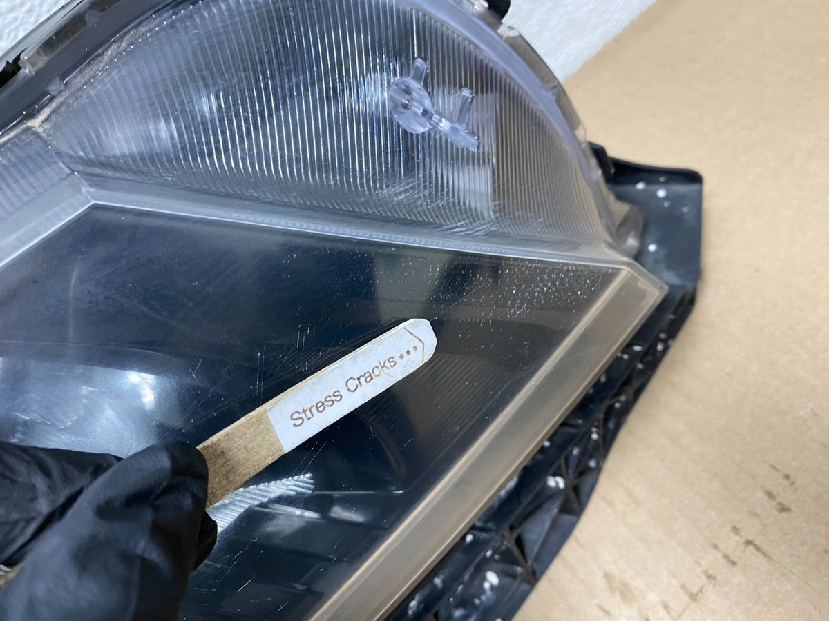 2012 to 2014 Acura TL Headlight Right Passenger Side Xenon HID AH5764 DW5
