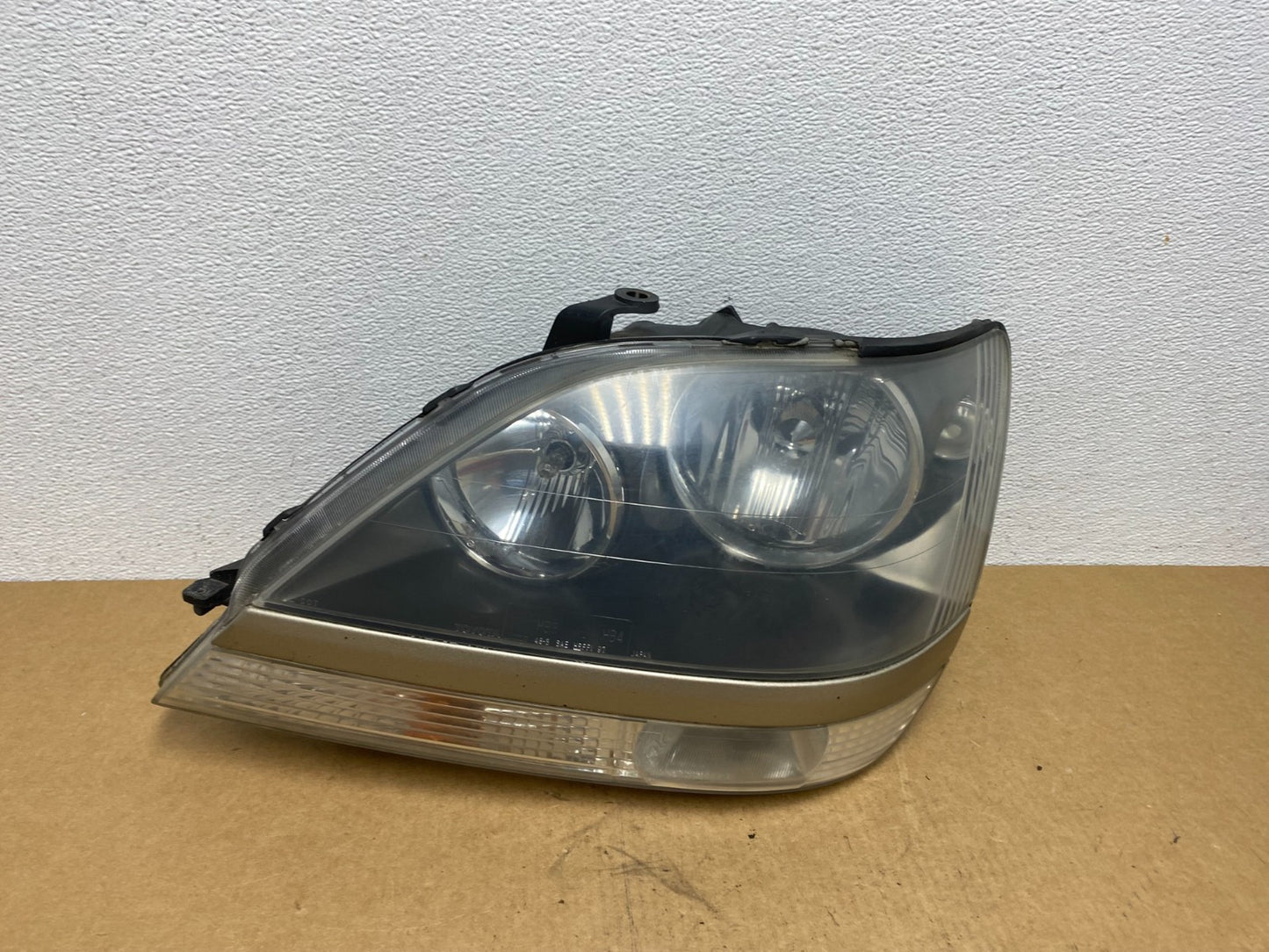 1999 to 2003 Lexus RX300 Left Driver LH Headlight Halogen Oem AC1784 DW0