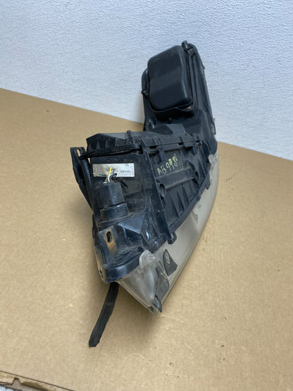 2005 to 2011 Lincoln Town Car Right Passenger Rh Side Headlight AB9980 DW8