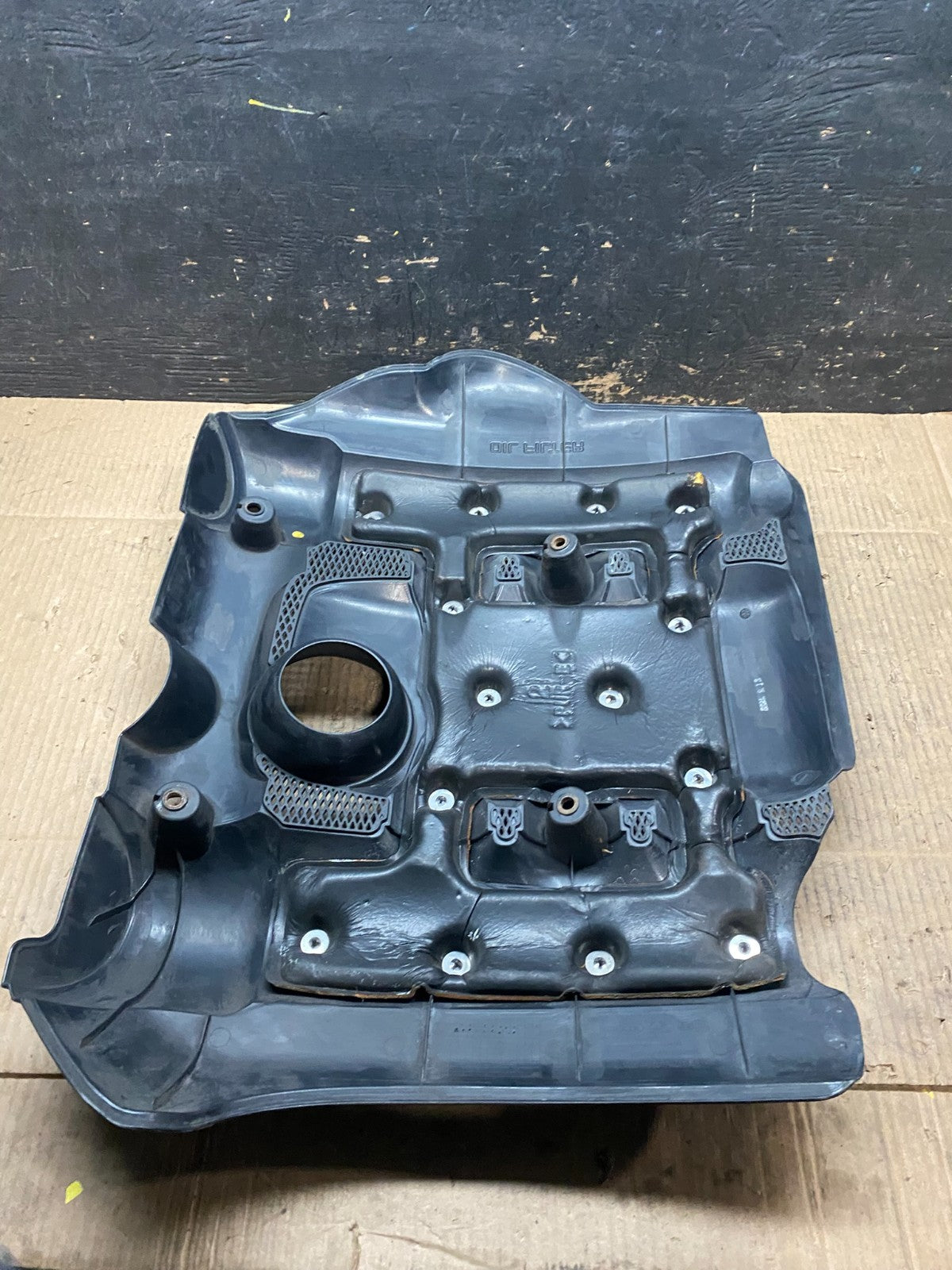 2006 to 2008 Kia Sedona V6 3.8L Engine Motor Cover T9487 DG7