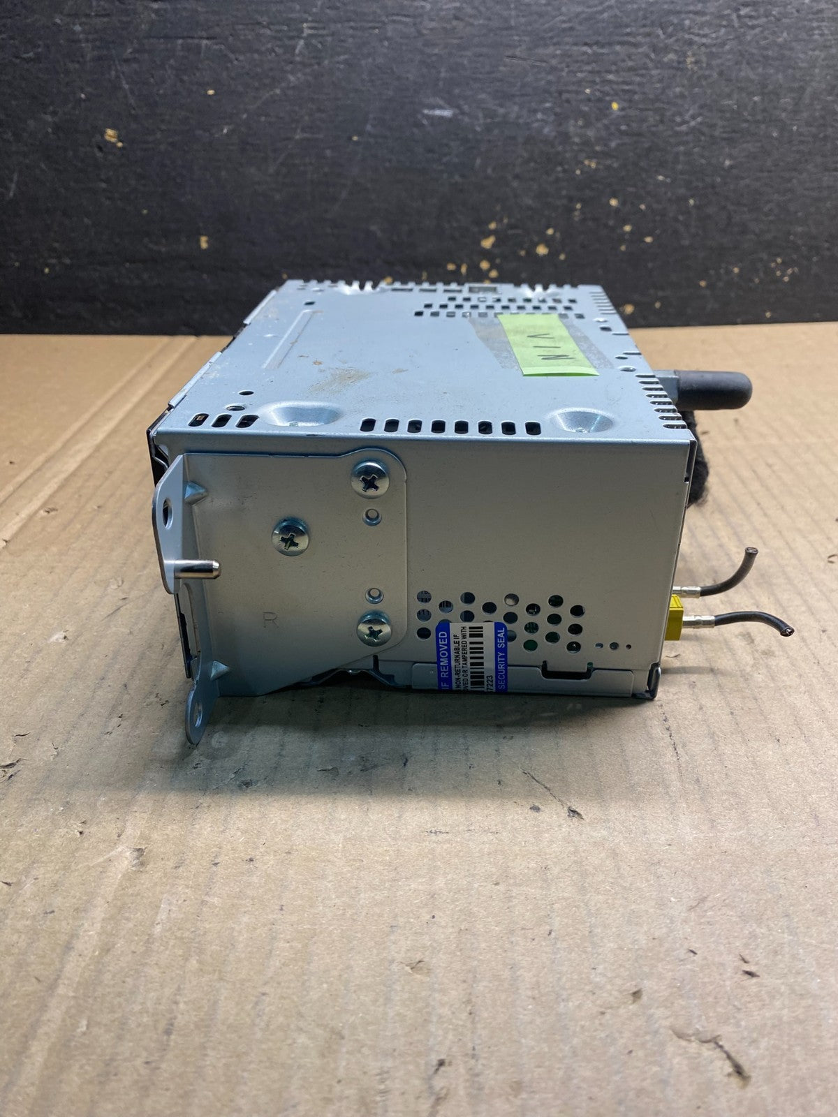 2014 to 2015 Ford Explorer Audio Equipment Radio Receiver AM FM CD AB2685 DG1