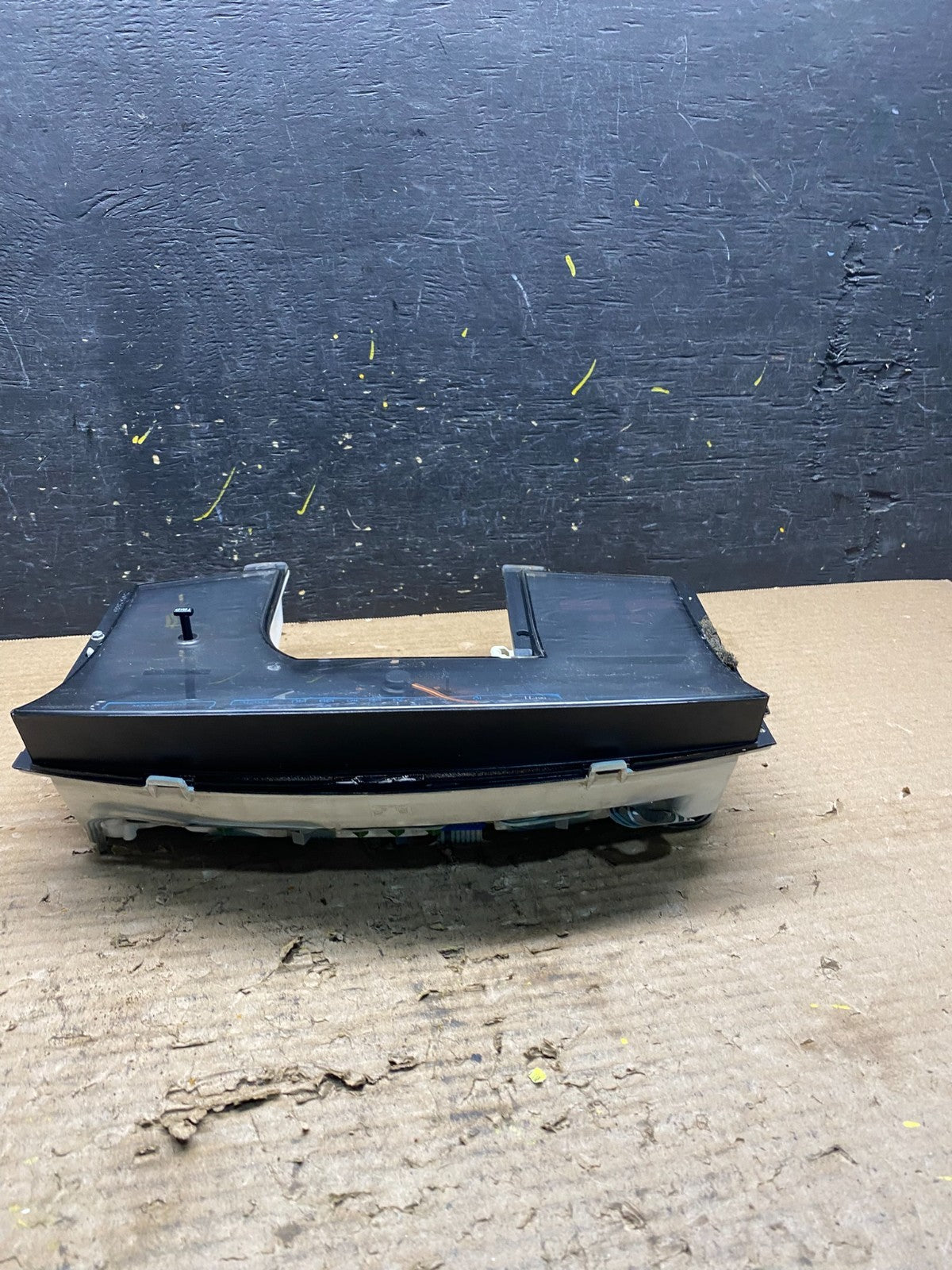 1988 Oldsmobile Cutlass Calais Speedometer Cluster Gauge OEM S6185 DG3