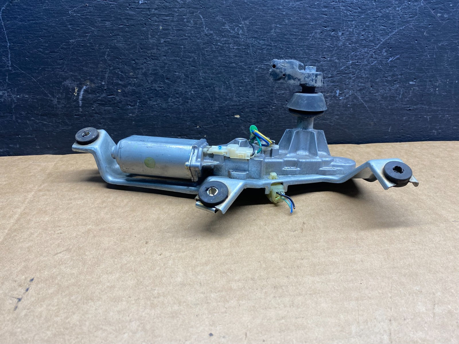 2003 to 2005 Subaru Forester Rear Wiper Motor 86510SA070 AD75012