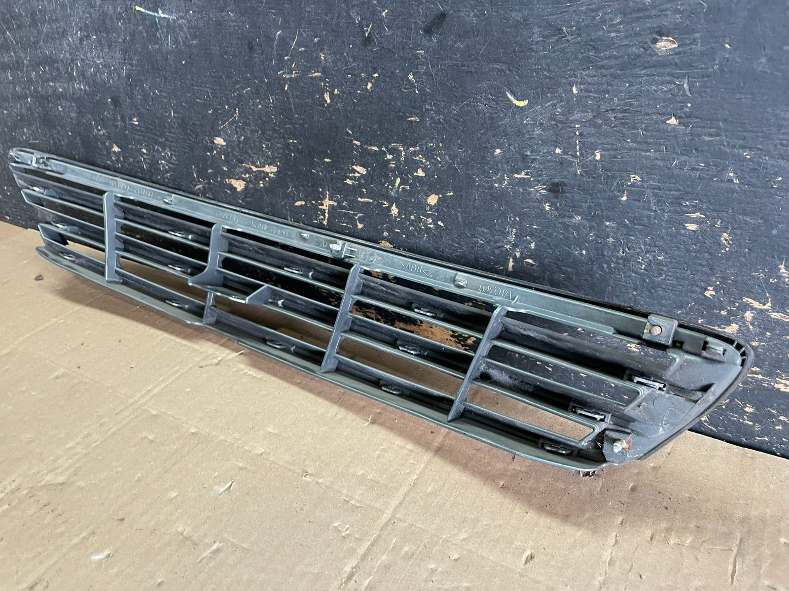 2002 to 2003 Lexus ES300 Front Upper Grill Grille AA8873 DG6