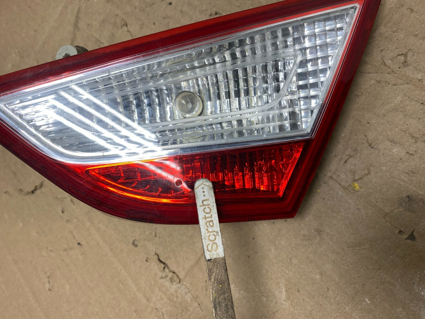 2011 to 2014 Hyundai Sonata Right Passenger Rh Inner Tail Light U6807 DW3