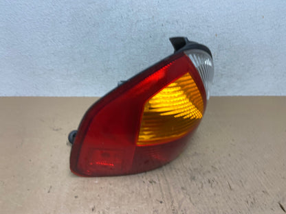 2001-2004 Hyundai Santa Fe Left Driver LH Side Tail Light AE6566 LK2
