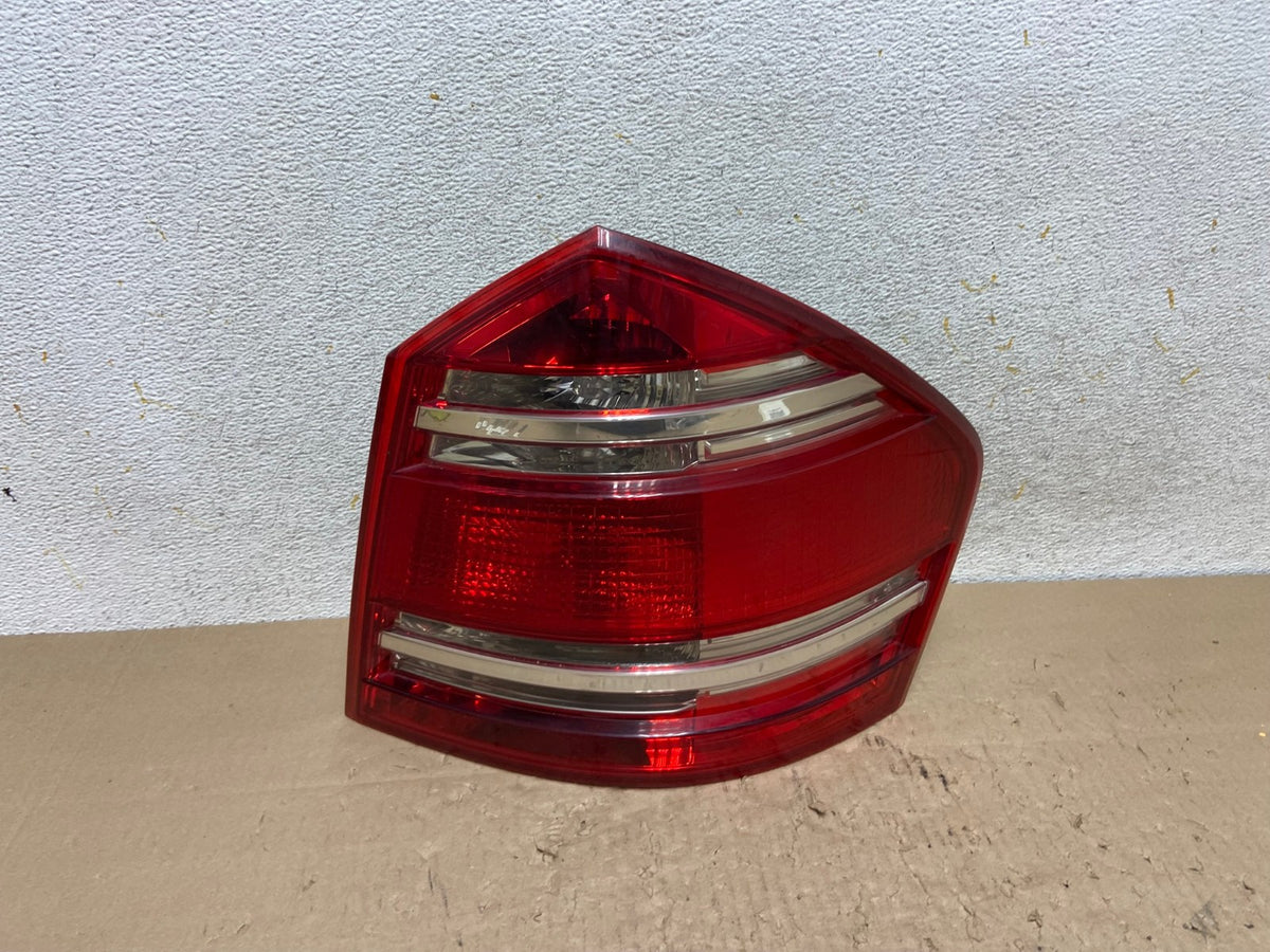 2007 to 2009 Mercedes GL-Class GL450 Right Passenger Tail Light AI2531 LK0