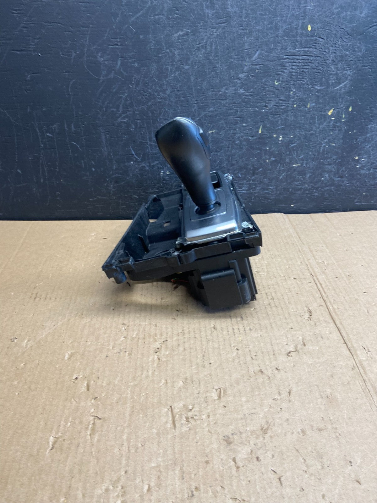 2007 to 2013 BMW X5 E70 Shift Shifter Selector Gear W/ Bezel ae3850 DG3