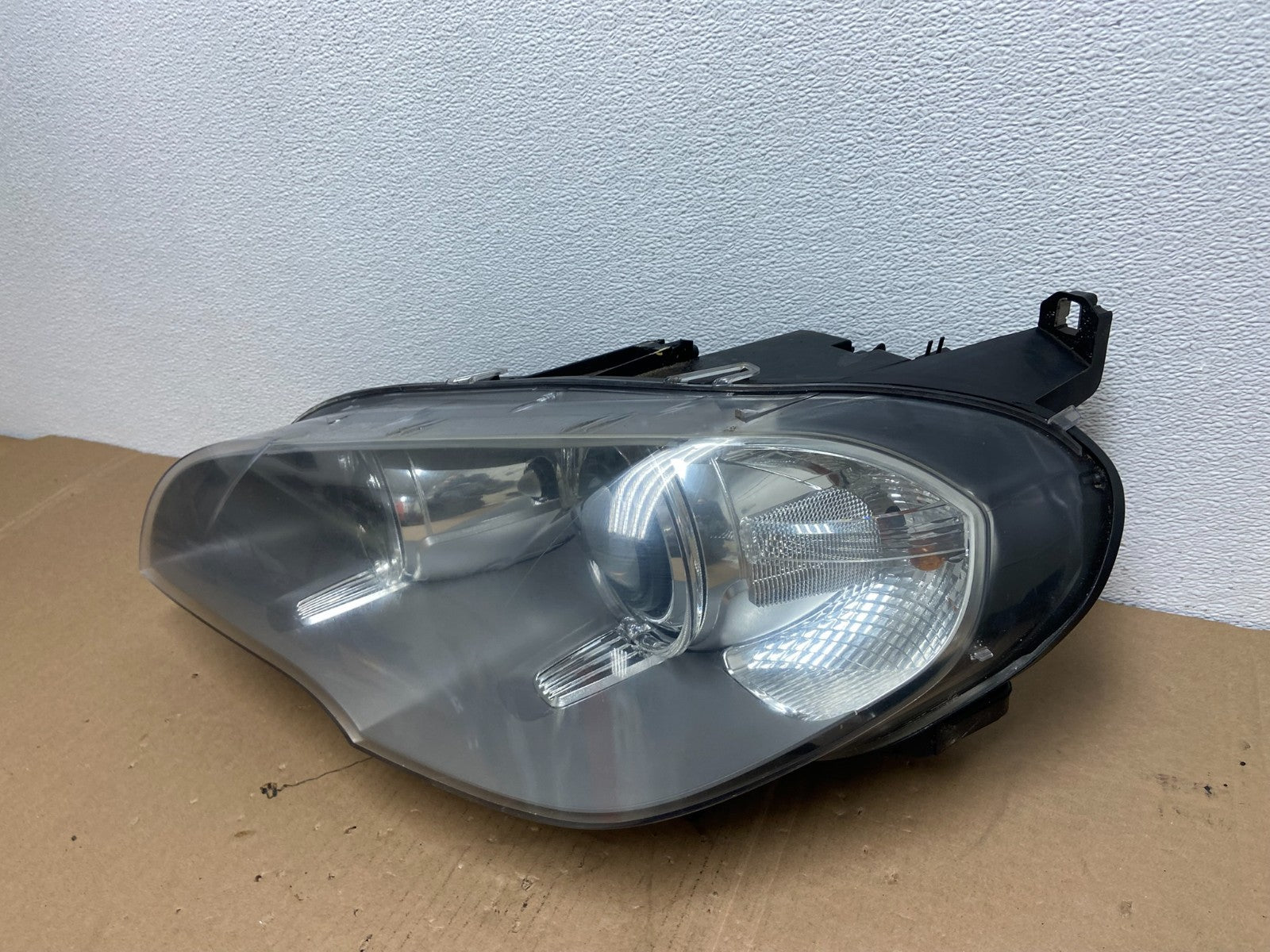 2011 to 2013 BMW X5 Left Driver LH Side Headlight Xenon HID OEM AB6424 DW1