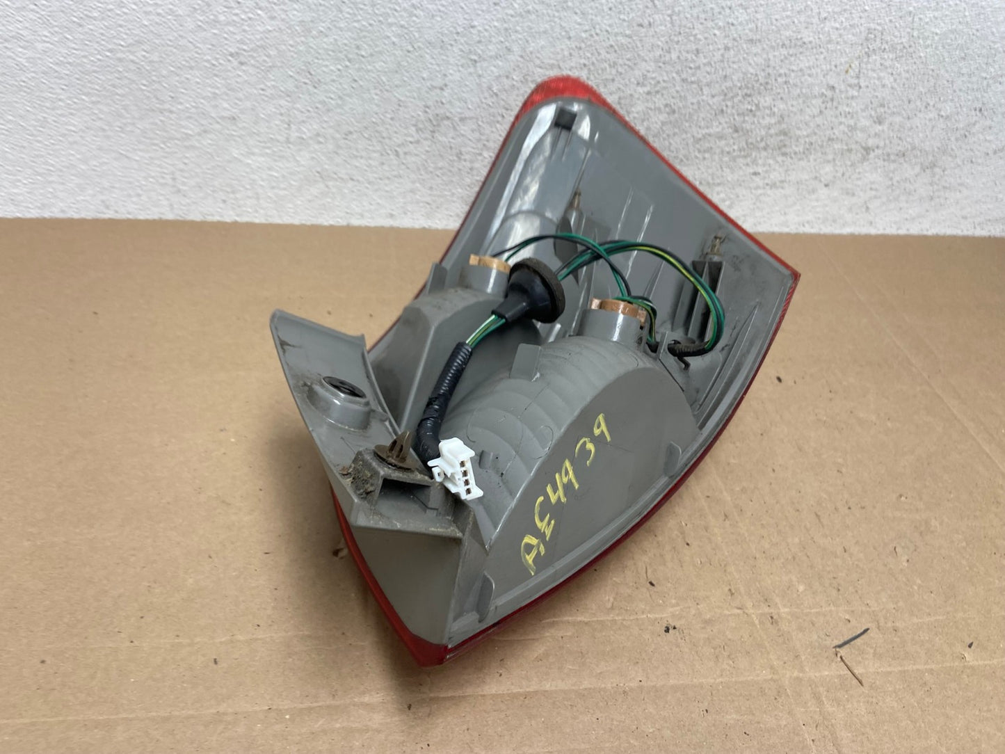 2008 to 2015 Nissan Rogue Left Driver Lh Side Tail Light AE4939 LK5