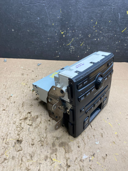2003 - 2005 Honda Pilot Am Fm Cd Player Radio Receiver OEM  t8618 DG1