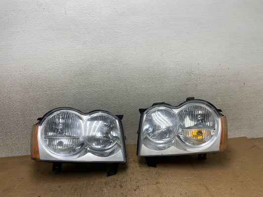 2005-2007 Jeep Grand Cherokee Left+Right Halogen Headlights AA8584 DW0