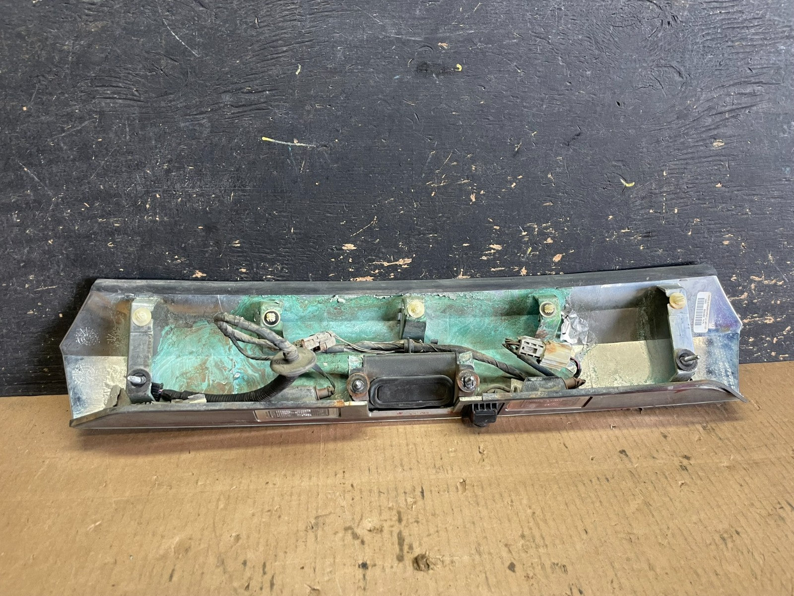 2011 to 2015 GMC Terrain Tailgate Liftgate with Camera Molding OEM AA5956 DG8
