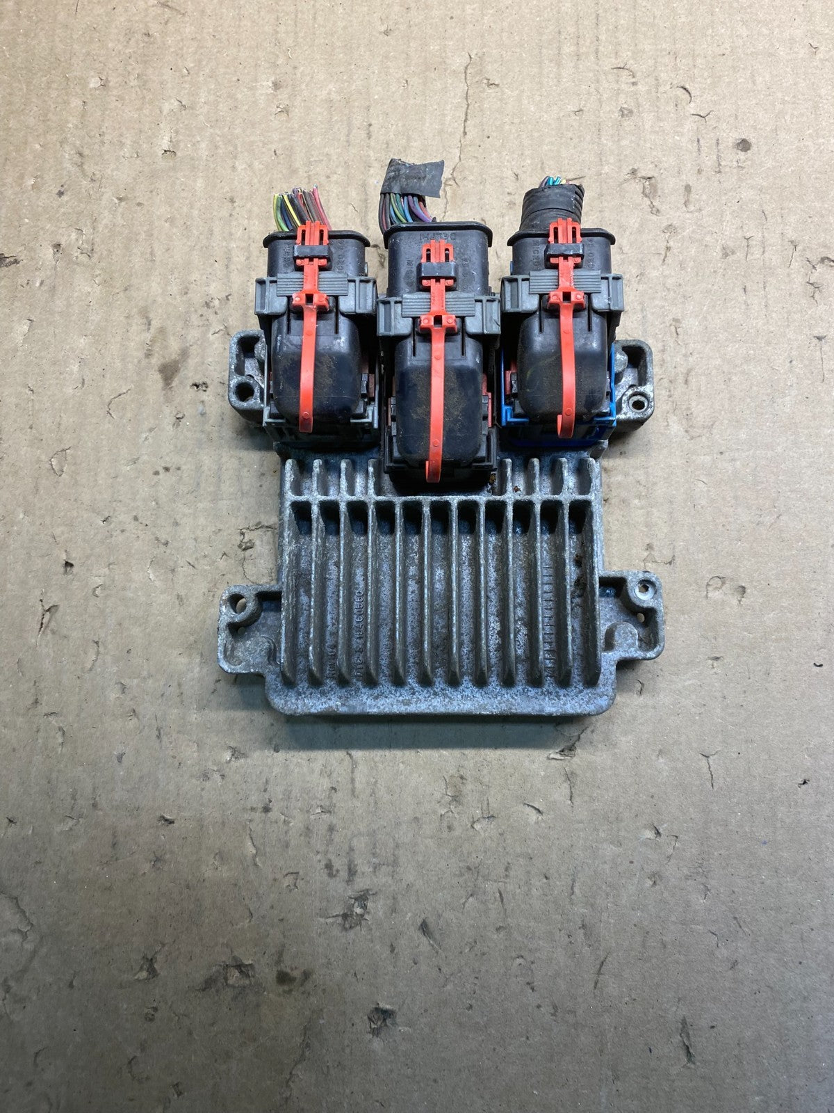 2004 to 2006 Chevrolet Colorado Engine Motor Brain Box ECU ECM OEM AC0733 DG0