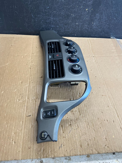 2005 to 2010 Honda Odyssey Radio Climate Control Dash Trim Bezel ad2264 DG1