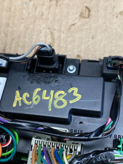2007 - 2012 GMC Acadia A/C Heater Climate Control Radio Panel Bezel OE ac6483 DG9