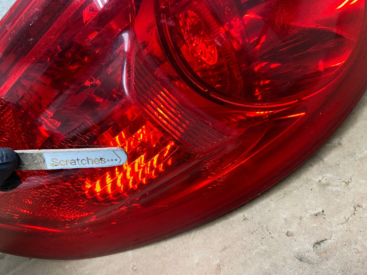2007 - 2009 Hyundai Santa Fe Left Driver LH Side Tail Light AH8489 LK3