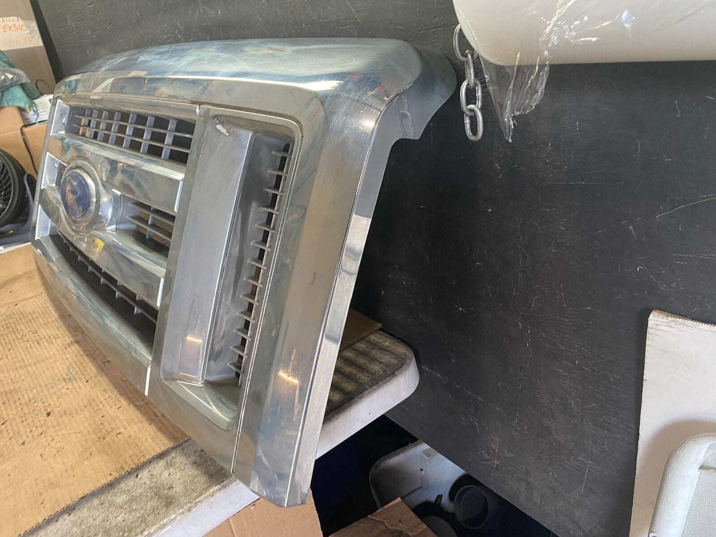 2008 to 2014 Ford Econoline E150 E250 Front Upper Chrome Grill Grille o8023 DG1