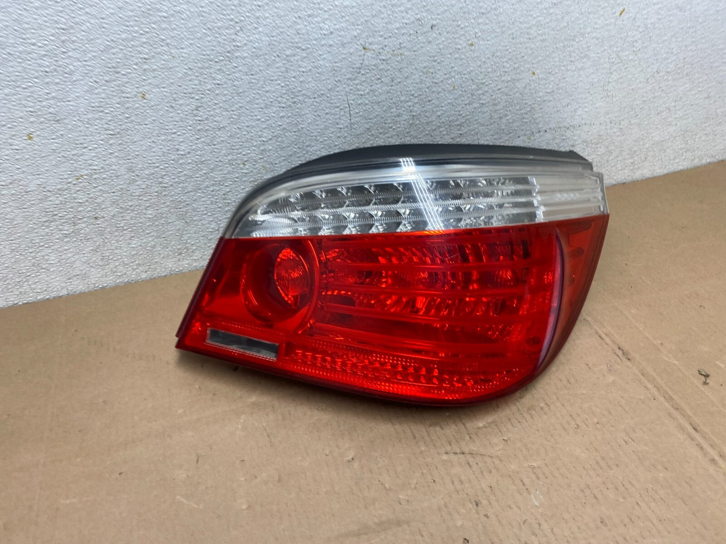 2008 2009 2010 BMW 5 525i 530i Right Passenger Rh Tail Side Light Oem M0322 DW2