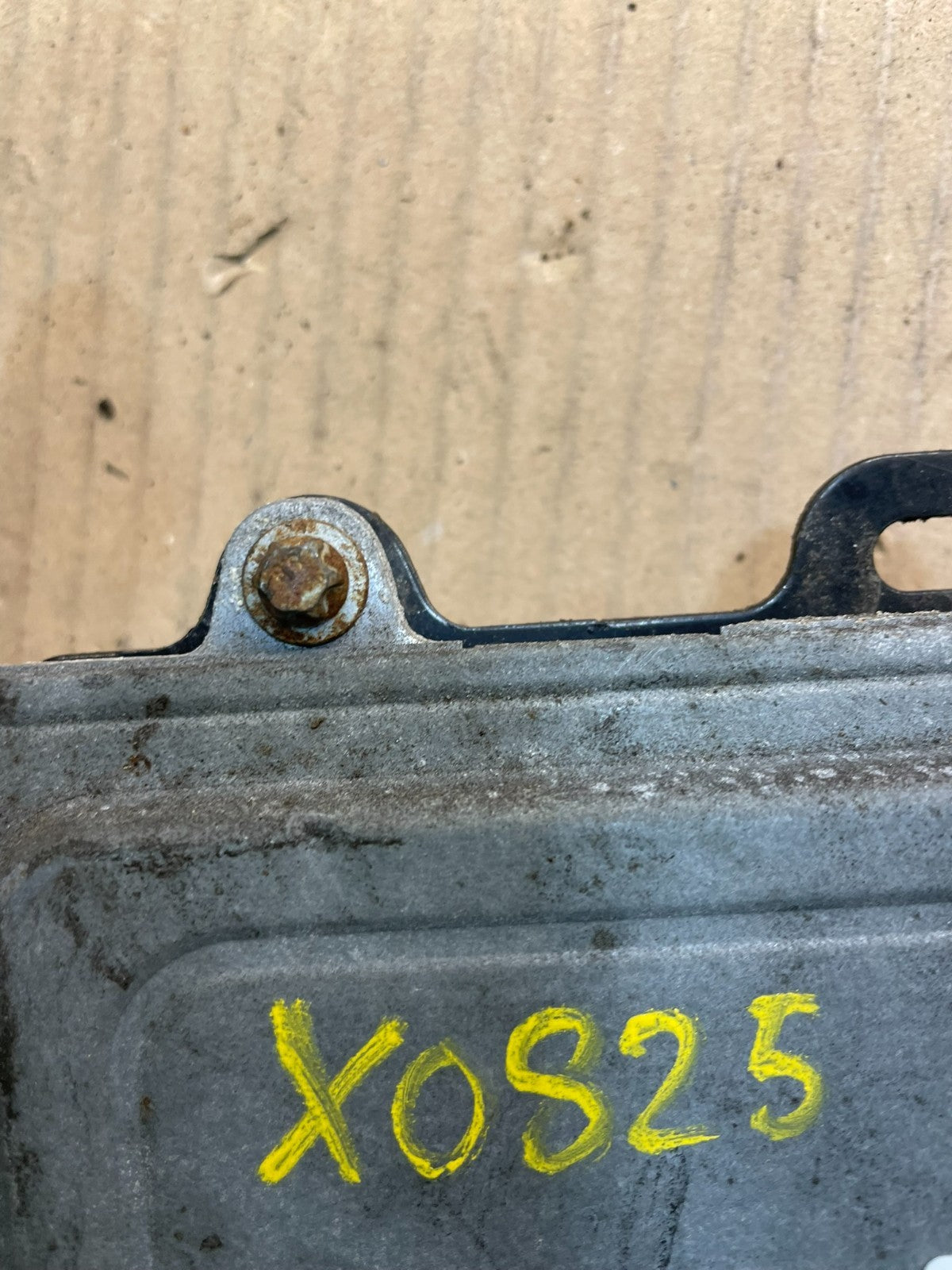 2007 to 2010 Dodge Caliber ECM Engine Computer Module ECU P68000111AC x0825 DG4