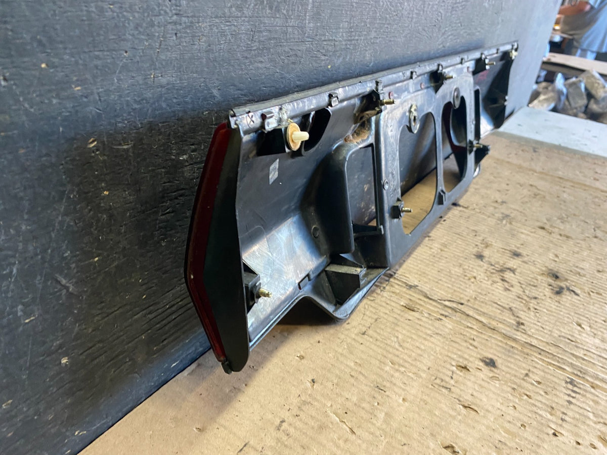 1989 to 1992 Geo Prizm Rear License Trunk Panel Q0366 PS8