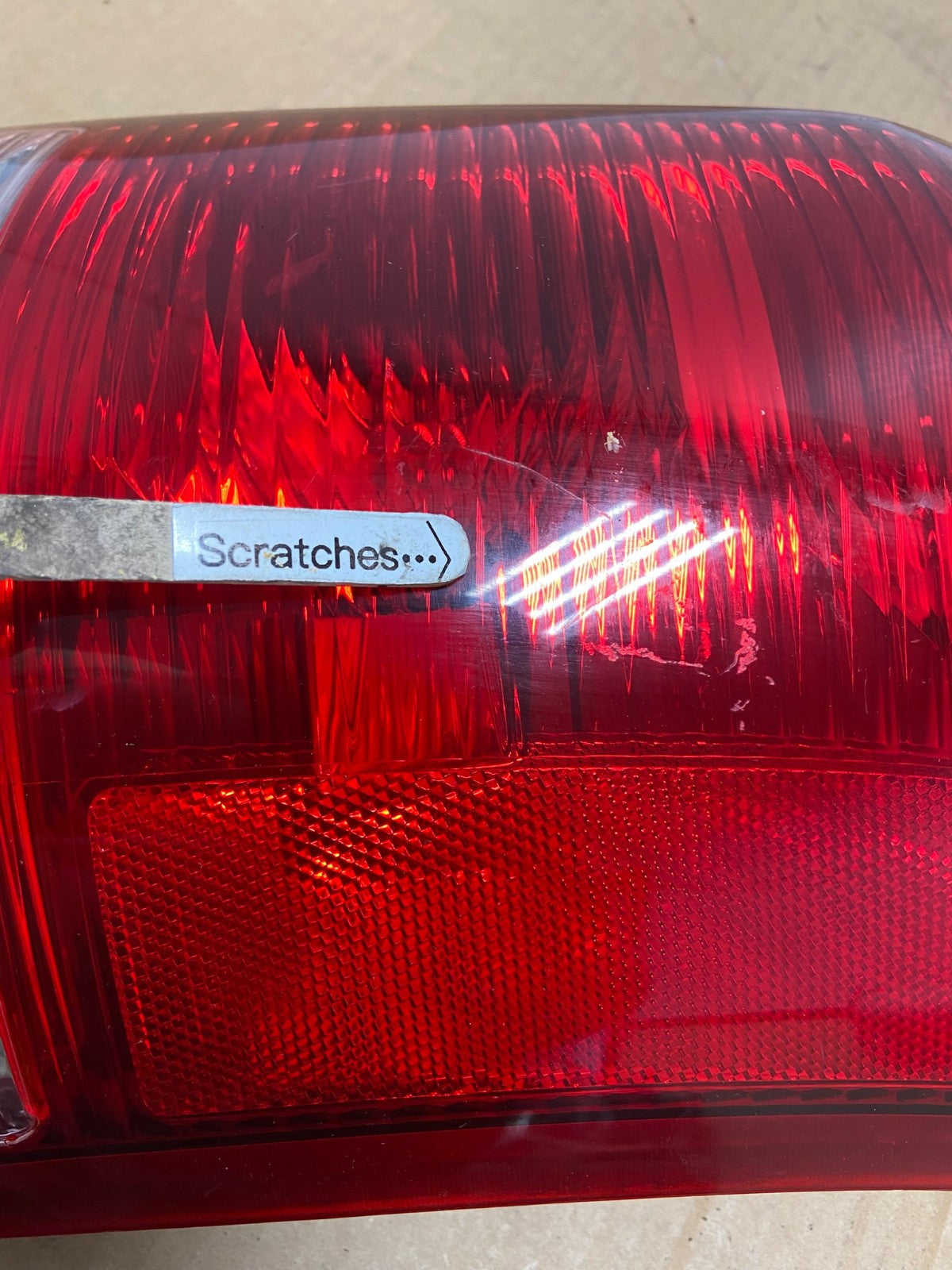 2004 to 2007 Saturn Vue Right Passenger Rh Side Tail Light AD0769 LK3