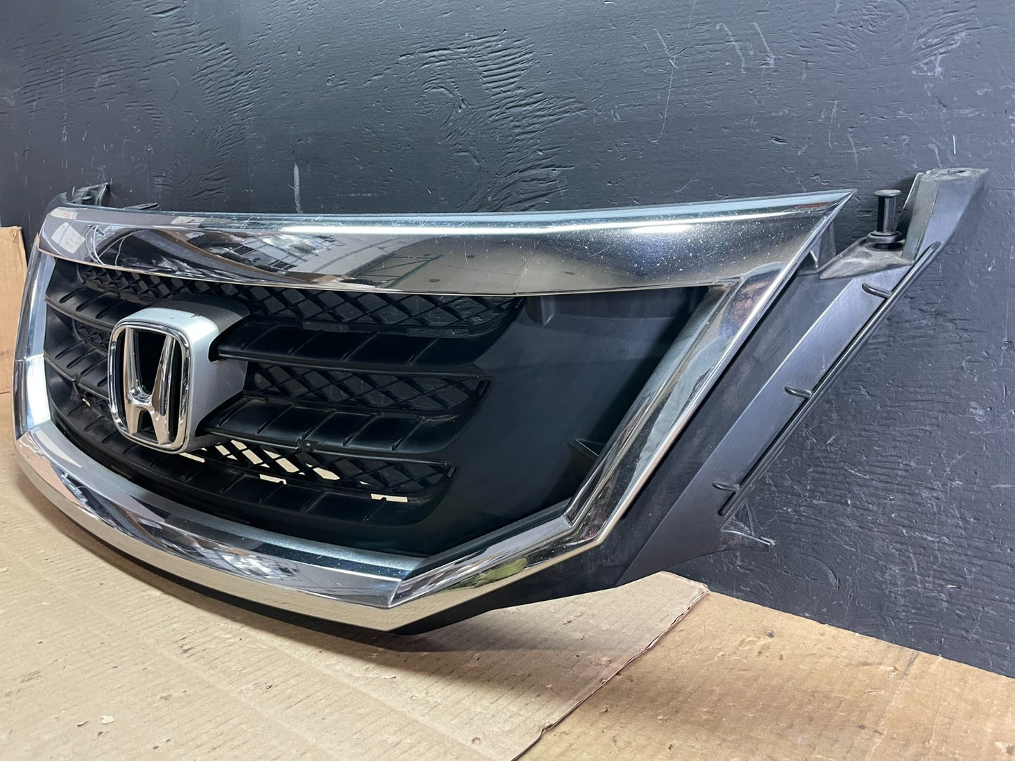2008 2009 2010 Honda Odyssey Front Upper Grill Grille AB7664 DG1