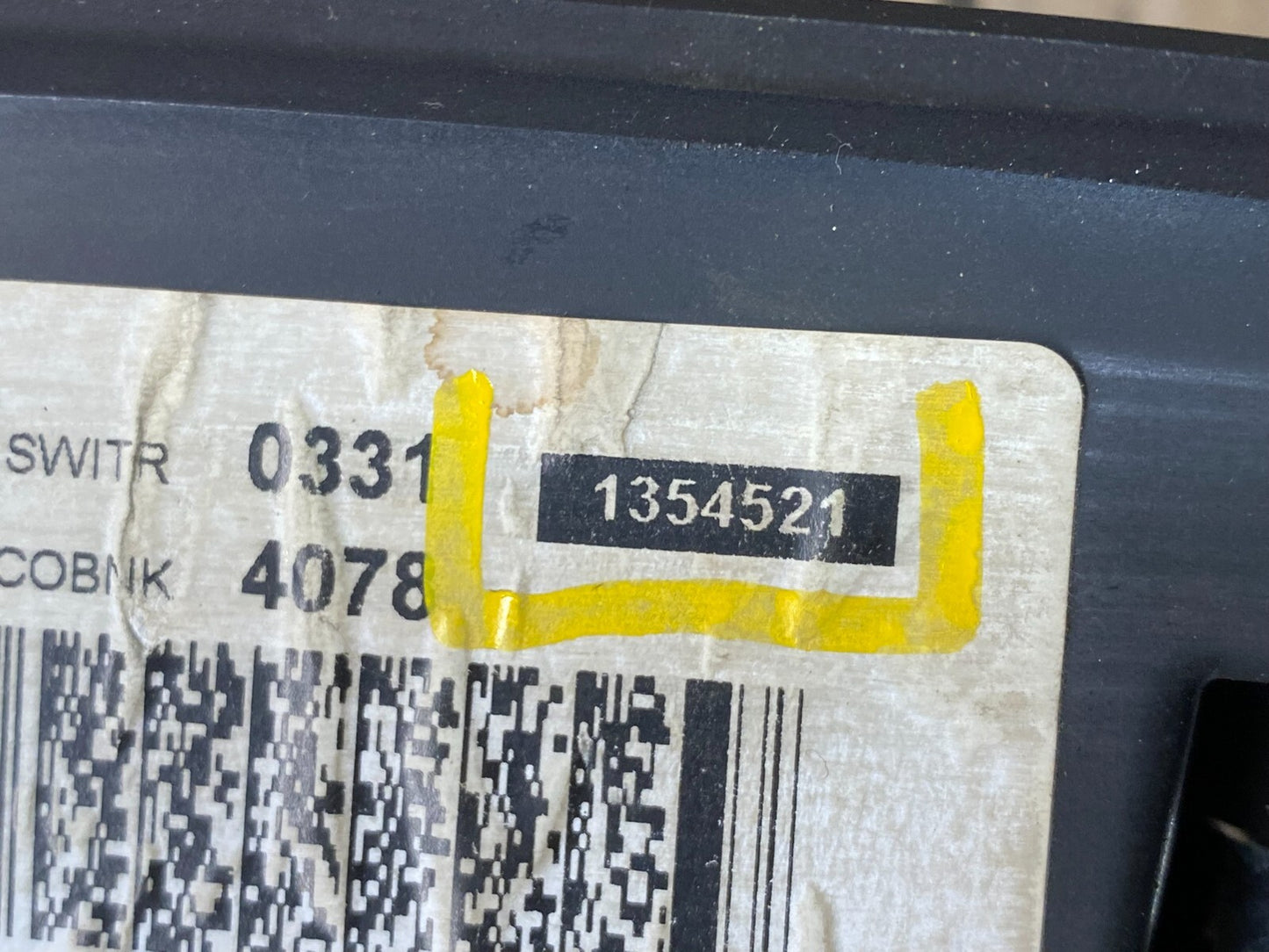 2008 2016 GMC Acadia Traverse Center Console Switch Panel Bezel Outlet L5426 DG6