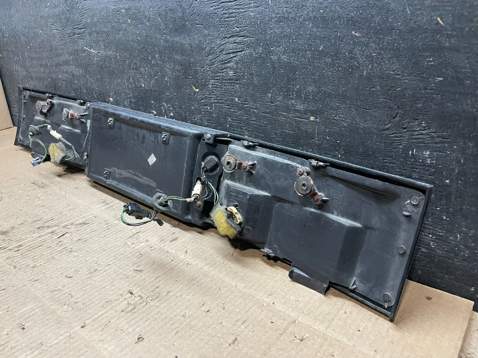 1991 Chevrolet Cavalier Z24 Rear Trunk Panel Y1280 PS7