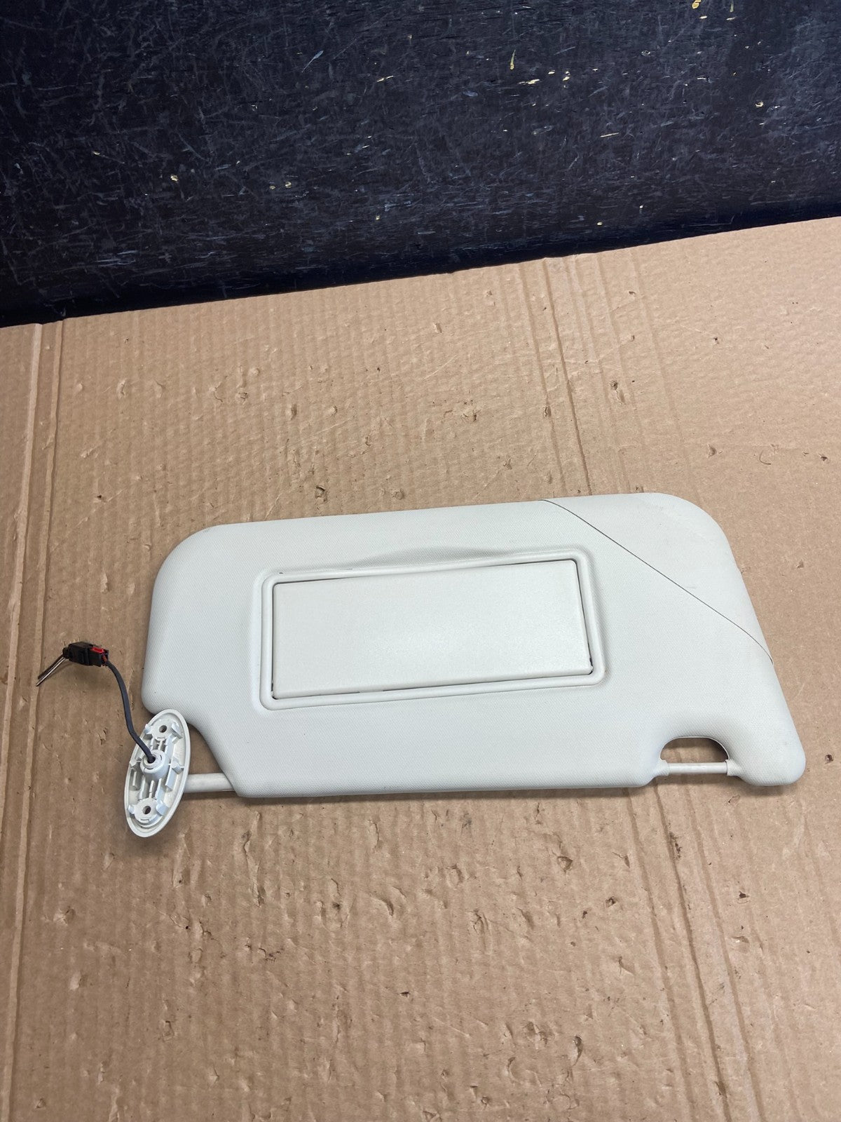 2013 to 2018 Ford C-MAX Right Passenger Side Sun Visor AF62860