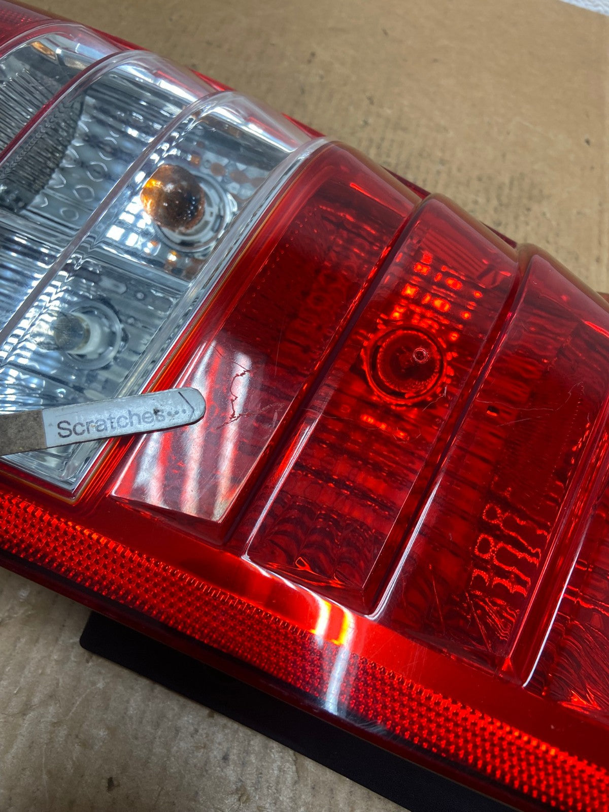 2007 to 2010 Hyundai Entourage Left Driver LH Side Tail Light AE0500 LK3