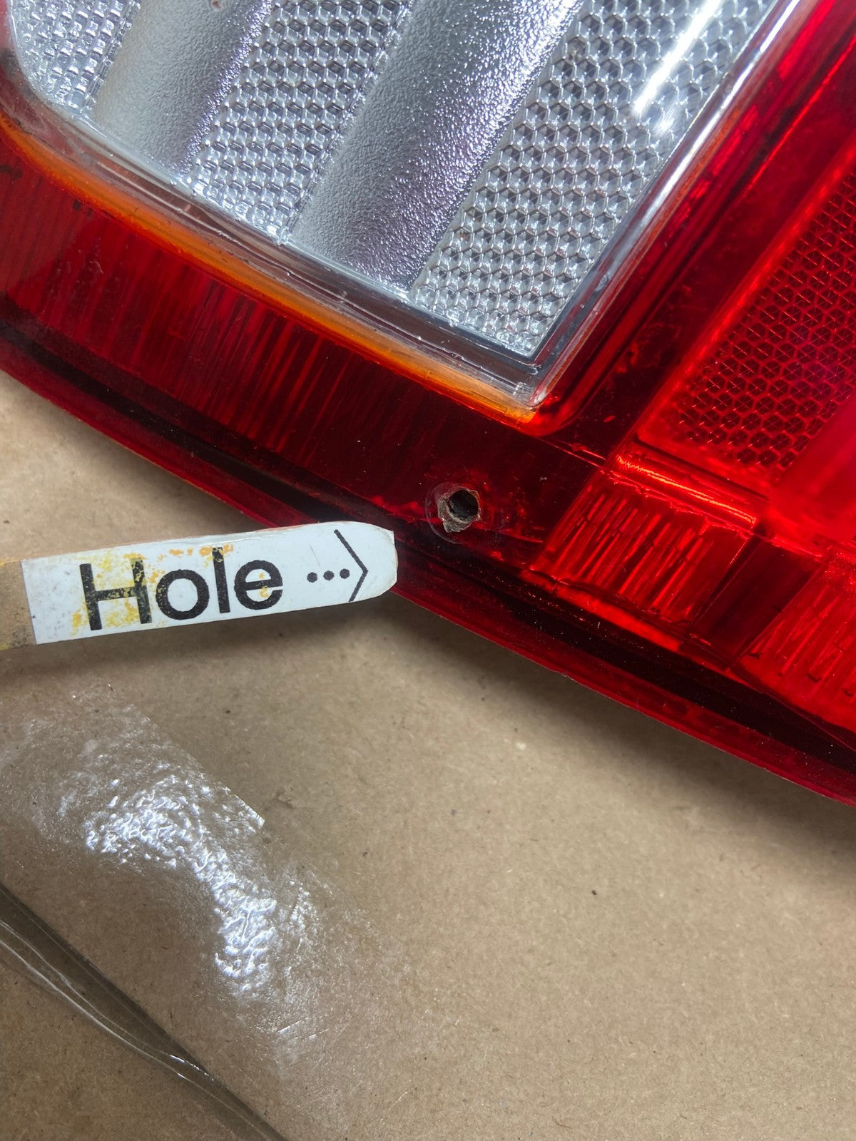 2007 to 2010 Kia Sedona Left Driver LH Side Tail Light AE4839 LK5