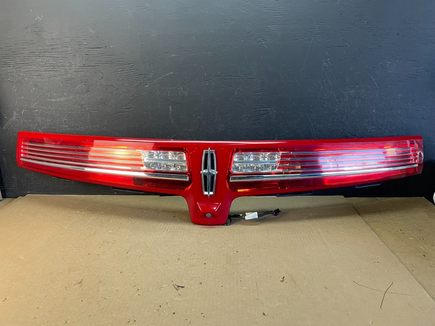 2010 to 2019 Lincoln Mkt Trunk Center Tail Light Panel Camera AD5745 DG0