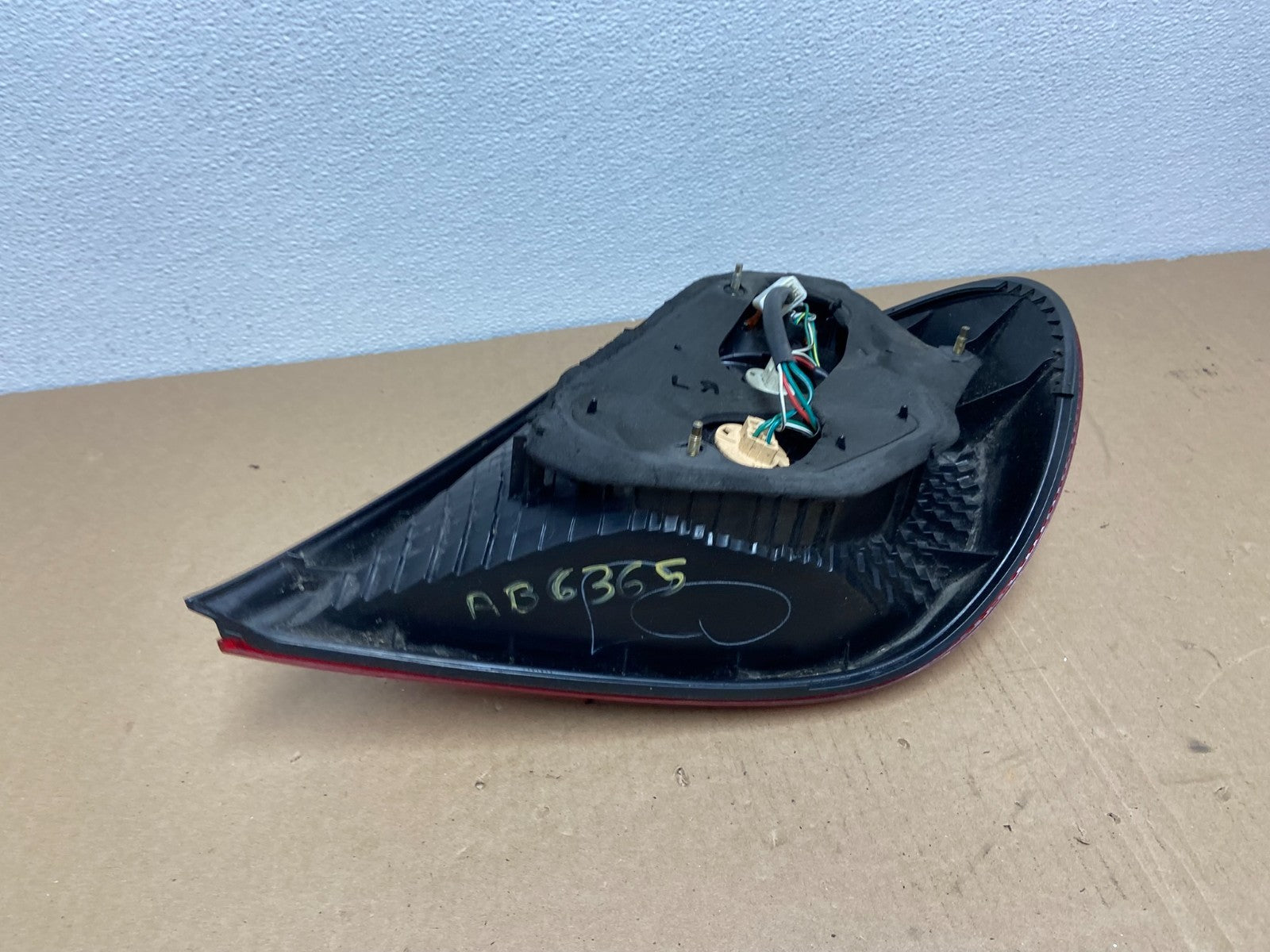2002 2003 2004 Toyota Camry Left Driver LH Side Tail Light AB6365 DW4