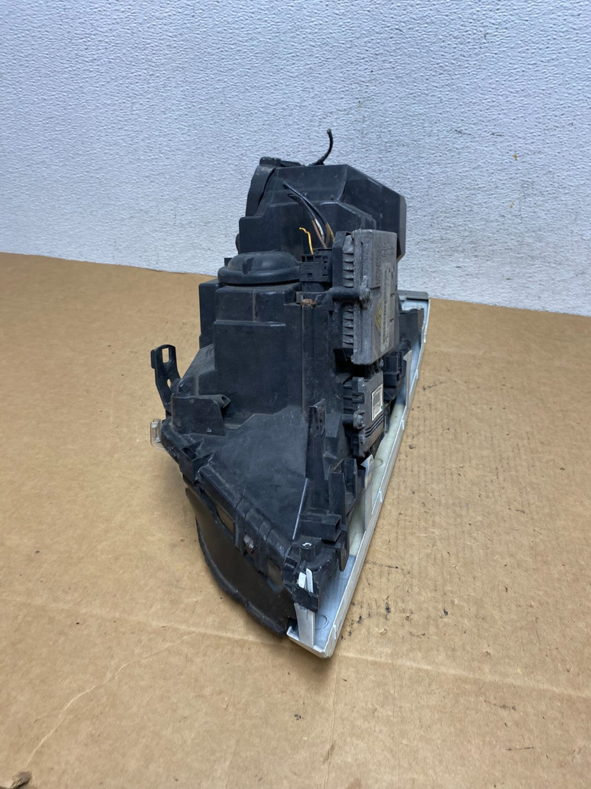 2004 2005 2006 BMW 3 E46 Coupe Right Passenger RH Xenon Headlight AD4638 DW8