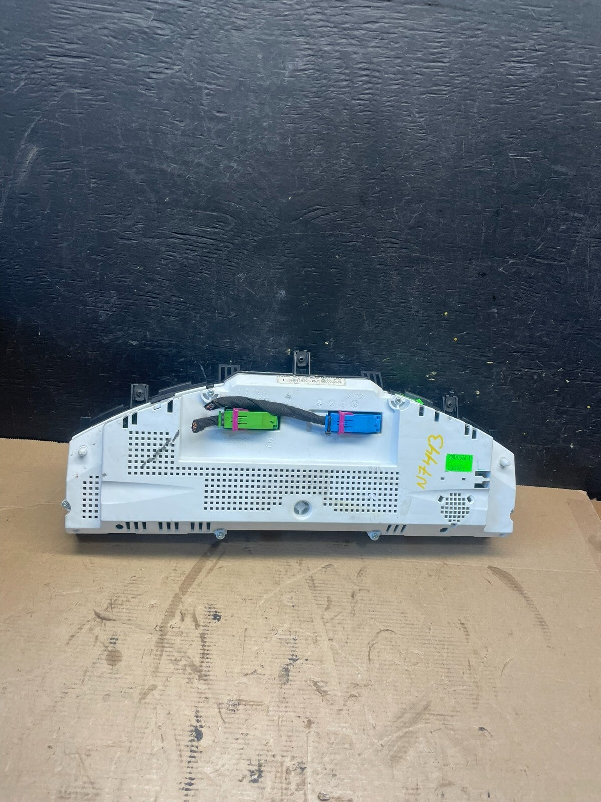 2007 to 2008 Volkswagen Touareg Dashboard Speedometer Cluster Gauge n7443 DG4