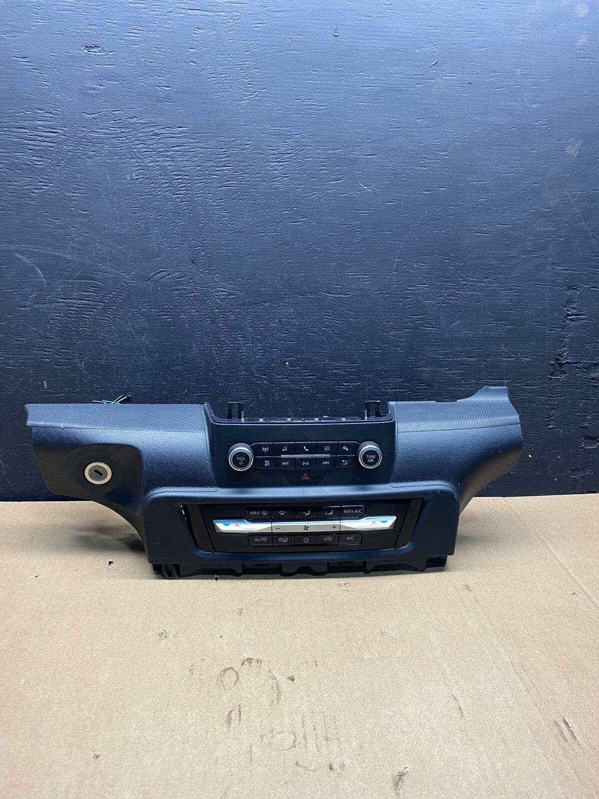 2020 to 2023 Ford Explorer Radio Climate Control Panel Trim G4108 PS0